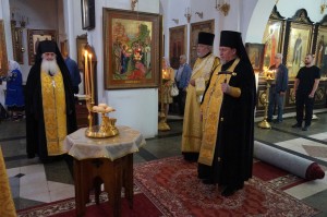 В канун 5-й Недели по Пятидесятнице Игумен Нестор возглавил всенощное бдение с литией в Богоявленском мужском монастыре Челябинска.