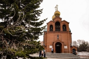 Настоятель Богоявленского мужского монастыря города Челябинска игумен Нестор (Болков) с клириками Богоявленского мужского монастыря принял участие в Божественной Литургии в храме святителя Василия Великого в  Челябинске.
