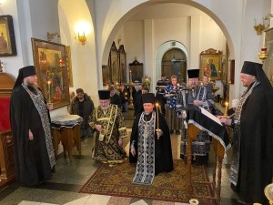 ЗЕМНЫЕ И ПОЯСНЫЕ ПОКЛОНЫ ВО ВРЕМЯ ВЕЛИКОГО ПОСТА.