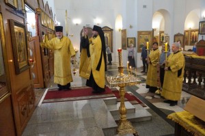 В канун Недели 19-й по Пятидесятнице и памяти Апостола Фомы, Игумен Нестор (Болков) совершил всенощное бдение в Богоявленской обители.