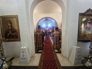 В канун Недели 2-й Великого поста, игумен Нестор (Болков) с клириками обители совершил всенощное бдение в Богоявленском мужском монастыре. города Челябинска