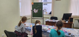 8 февраля 2026 года в Воскресной школе Богоявленского мужского монастыря провели уроки "Творчества" для младшей группы на темы: "Исход еврейского народа из Египта".
