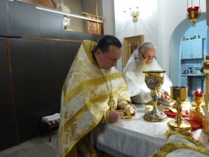 В Богоявленском епархиальном мужском монастыре совершили Божественную Литургию в день двунадесятого праздника Крещение Господа Бога и Спаса нашего Иисуса Христа.