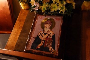 Игумен Нестор (Болков ) принял участие в ночной Божественной Литургии в храме Всех святых.