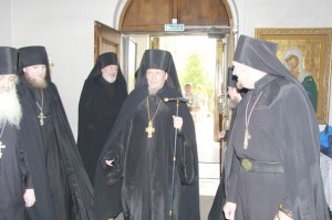  В канун двунадесятого праздника Вознесения Господня Игумен Нестор (Болков ) совершил всенощное бдение в Богоявленском мужском монастыре.