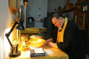 В Богоявленском епархиальном мужском монастыре Игумен Нестор (Болков ) совершил Всенощное бдение с литией.