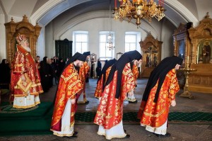 БОГОСЛУЖЕНИЯ СУТОЧНОГО КРУГА