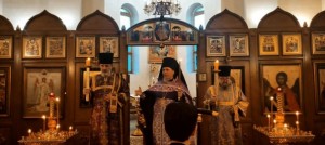  В канун Недели Крестопоклонной игумен Нестор (Болков) с клириками обители совершил всенощное бдение в Богоявленском мужском монастыре., 