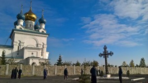 УСТАНОВКА ПОКЛОННОГО КРЕСТА В БОГОЯВЛЕНСКОМ МОНАСТЫРЕ, 