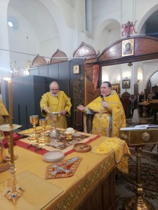 4 января 2026 года Игумен Нестор (Болков ) возглавил Воскресную Божественную Литургию в Богоявленском епархиальном мужском монастыре., 