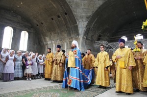 Торжественное Богослужение в строящемся соборе, 