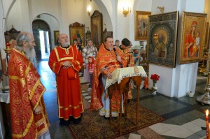 В Богоявленском епархиальном мужском монастыре города Челябинска совершили Божественную Литургию., 