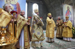 Торжественное Богослужение в строящемся соборе, 