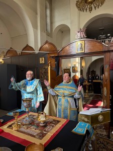 В Субботу Акафиста Похвалы Пресвятой Богородицы Игумен Нестор(Болков) возглавил Литургию в Богоявленском мужском монастыре города Челябинска., 