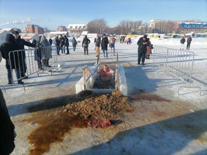 Крещенская прорубь была освящена на озере Смолино., 