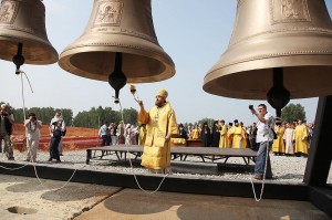 Торжественное Богослужение в строящемся соборе, 