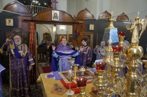 В праздник Воздвижения Креста Господня Игумен Нестор (Болков) совершил Божественную Литургию ., 