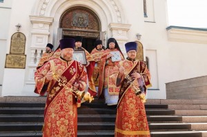 28 мая, в праздник отдания Пасхи, митрополит Челябинский и Миасский Алексий совершил Божественную Литургию в Богоявленском епархиальном мужском монастыре города Челябинска., 