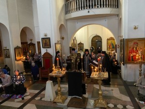 В Богоявленском мужском монастыре города Челябинска  прочитали 3-ю часть ВЕЛИКОГО ПОКАЯННОГО КАНОНА ПРП. АНДРЕЯ КРИТСКОГО., 