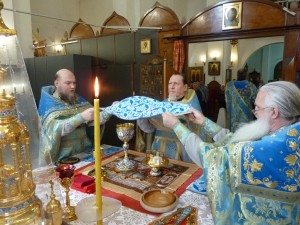 В Богоявленском мужском монастыре города Челябинска совершили Божественную Литургию., 