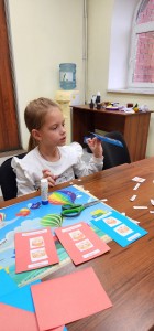 2 ноября 2025 года в Воскресной школе Богоявленского епархиального мужского монастыря провели  уроки "Творчества" для младшей  группы на темы: «Детский молитвослов-какими молитвами можно подкреплять различные чувства и эмоции»., 