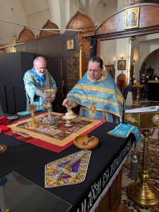 В Субботу Акафиста Похвалы Пресвятой Богородицы Игумен Нестор(Болков) возглавил Литургию в Богоявленском мужском монастыре города Челябинска., 