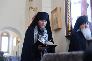 В Четверг 1-й седмицы Великого поста митрополит Алексий совершил Великое повечерие с чтением Великого покаянного канона в Богоявленском мужском монастыре г. Челябинска., 
