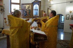 В Богоявленском епархиальном мужском монастыре города Челябинска совершили Божественную Литургию., 