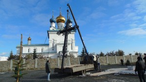 УСТАНОВКА ПОКЛОННОГО КРЕСТА В БОГОЯВЛЕНСКОМ МОНАСТЫРЕ, 