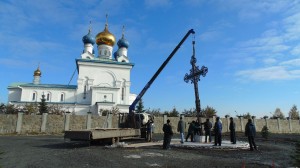 УСТАНОВКА ПОКЛОННОГО КРЕСТА В БОГОЯВЛЕНСКОМ МОНАСТЫРЕ, 