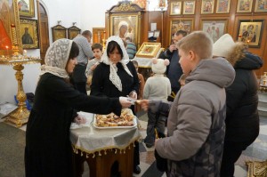 В Богоявленском мужском монастыре совершили великое повечерие с литией и утреню с полиелеем в Богоявленском мужском монастыре., 