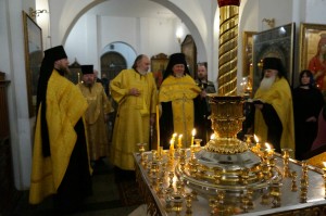 В Богоявленском епархиальном мужском монастыре Игумен Нестор (Болков ) совершил Всенощное бдение ., 