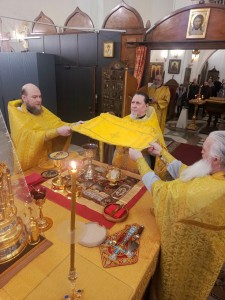 4 января 2026 года Игумен Нестор (Болков ) возглавил Воскресную Божественную Литургию в Богоявленском епархиальном мужском монастыре., 