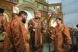 В ночь с 8 на 9 мая 2024 года Пасхальную ночную Божественную Литургию Светлой седмицы совершил митрополит Челябинский и Миасский Алексий в храме Всех святых поселка Тарасовка., 