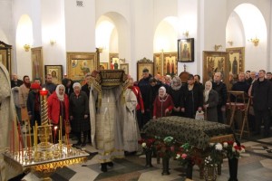 В Светлое Христово Воскресение Игумен Нестор (Болков ) совершил Литургию в Богоявленском мужском монастыре., 