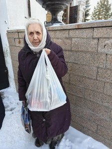 В Богоявленском епархиальном мужском  монастыре провели благотворительную раздачу продуктовых наборов., 