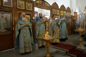 Игумен Нестор (Болков ) совершил Божественную Литургию в Богоявленском епархиальном мужском монастыре города Челябинска., 