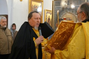 В Богоявленском епархиальном мужском монастыре города Челябинска совершили всенощное бдение с литией, 