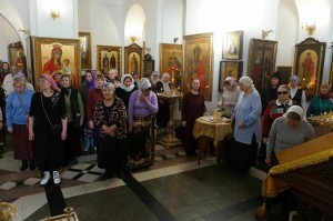 Игумен Нестор (Болков ) совершил Божественную Литургию в Богоявленском епархиальном мужском монастыре города Челябинска., 