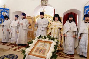 В праздник Владимирской иконы Божией Матери, Настоятель Богоявленского епархиального мужского монастыря Игумен Нестор ( Болков)принял участие в Божественной Литургии в храме Покрова Пресвятой Богородицы села Булзи Каслинского района., 