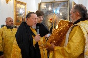 В канун 4-й Недели по Пятидесятнице Игумен Нестор возглавил всенощное бдение с литией в Богоявленском мужском монастыре Челябинска., 