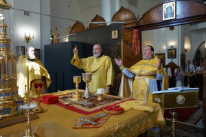 В Богоявленском епархиальном мужском монастыре города Челябинска совершили Божественную Литургию., 