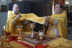 В Богоявленском епархиальном мужском монастыре города Челябинска совершили Божественную Литургию., 