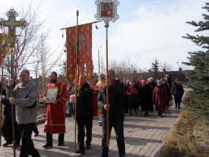 Утреннее Богослужение в храме монастыря. Крестный ход. 11.04.2018, 