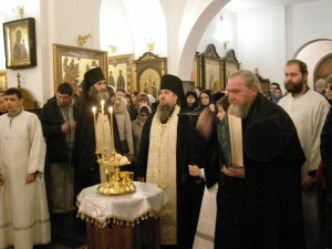 Вечернее субботнее и утреннее воскресное Богослужение в храме монастыря 07.01.2018, 