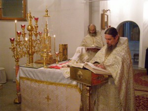 Вечернее субботнее и утреннее воскресное Богослужение в храме монастыря 07.01.2018, 