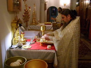 Вечернее субботнее и утреннее воскресное Богослужение в храме монастыря 13-14.01.2018, 