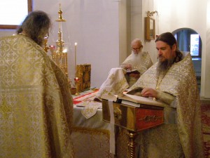 Вечернее субботнее и утреннее воскресное Богослужение в храме монастыря 13-14.01.2018, 