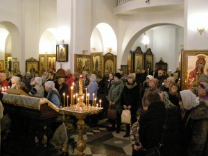 Вечернее субботнее и утреннее воскресное Богослужение в храме монастыря 13-14.01.2018, 