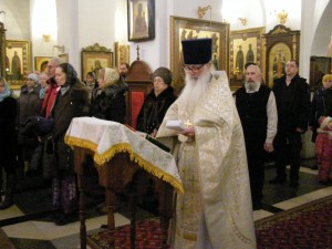 Вечернее субботнее и утреннее воскресное Богослужение в храме монастыря 13-14.01.2018, 